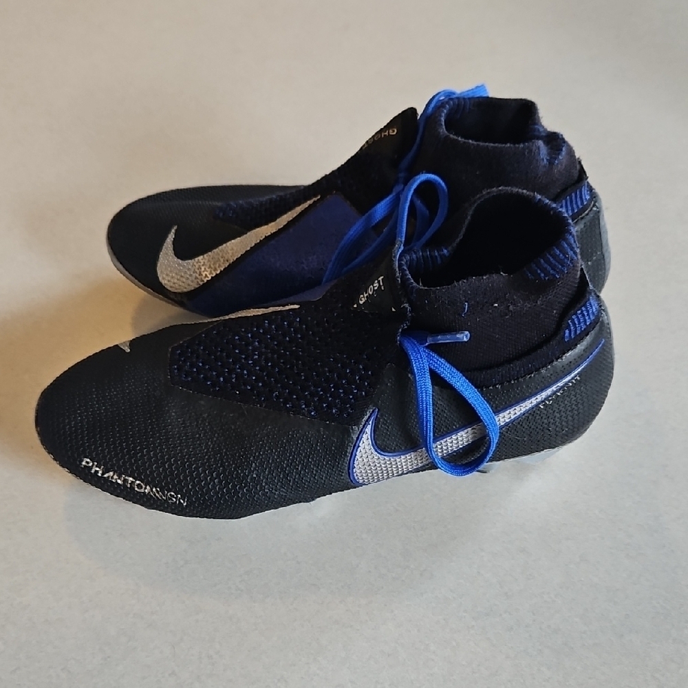 Nike Ghost Phantom Flyknitt Soccer Cleats